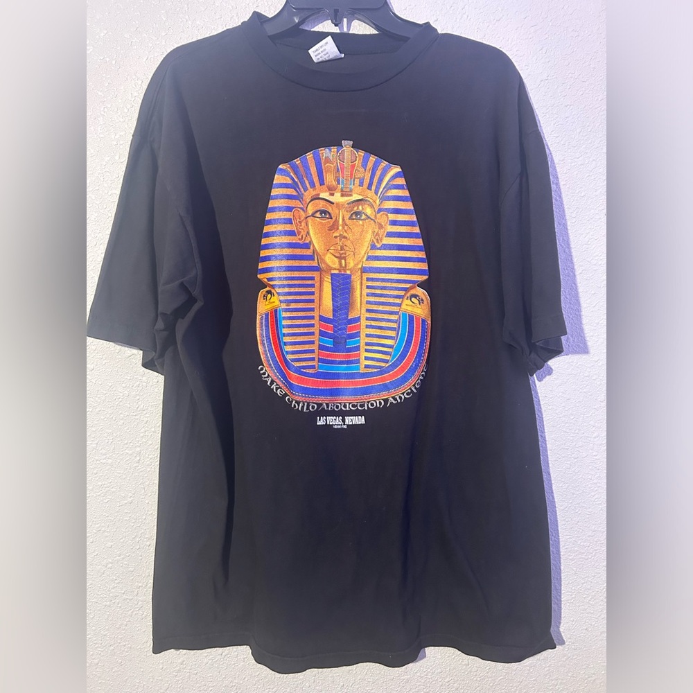 Vintage Egyptian Pharaoh Single stitch “make abduction ancient” las vegas XL men